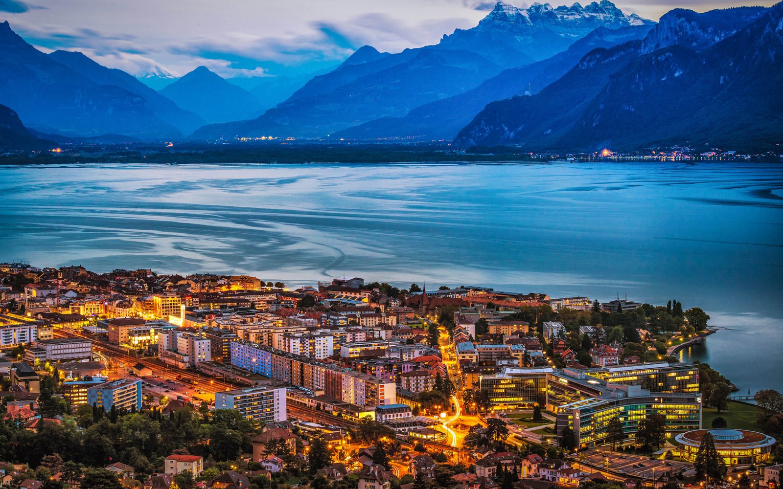 Vevey Switzerland On Lake Geneva Wallpaper Hd : Wallpapers13.com