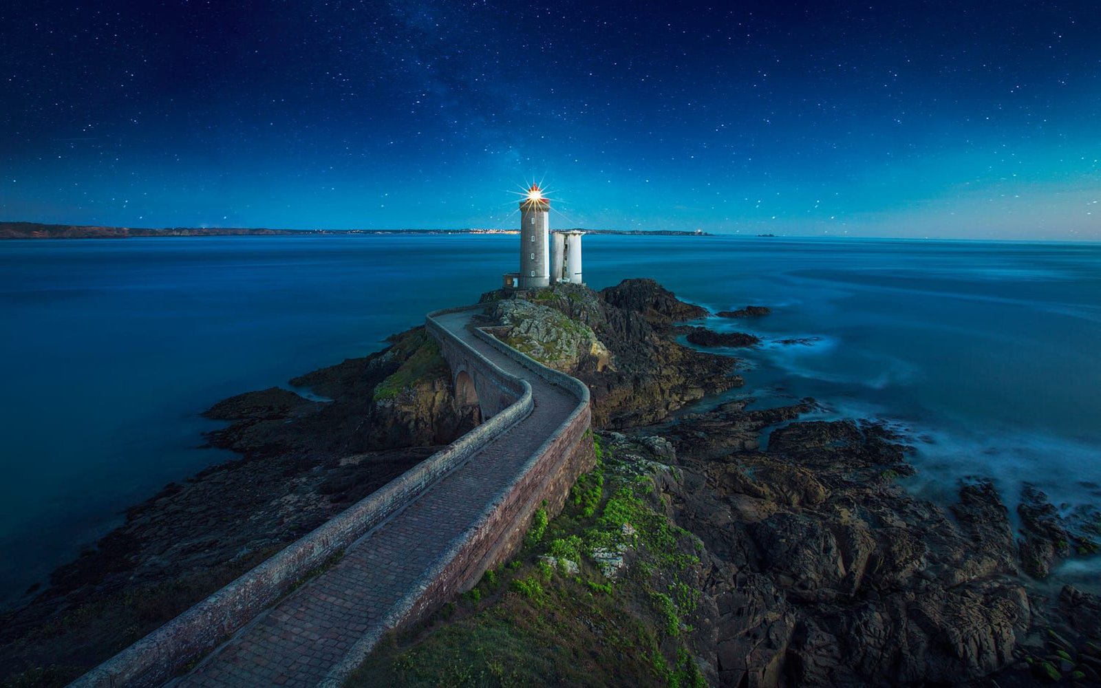 Phare Du Petit Minou Lighthouse Plouzané Brittany France Ultra Hd