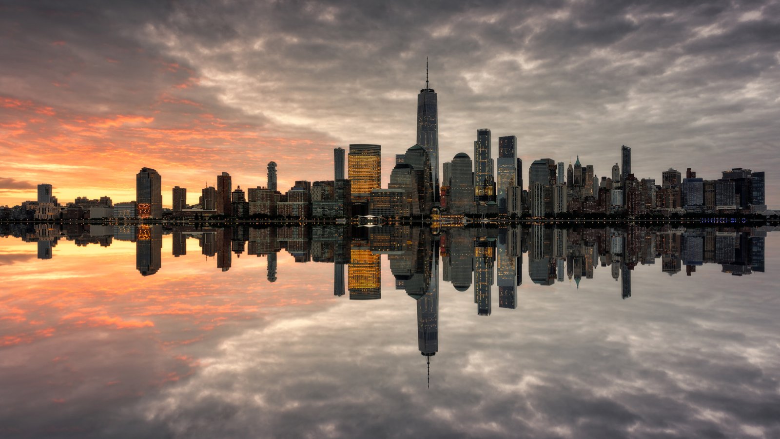 Manhattan Skyline The Most Populated New York City Sunnset Reflection In The Water ...3840 x 2160