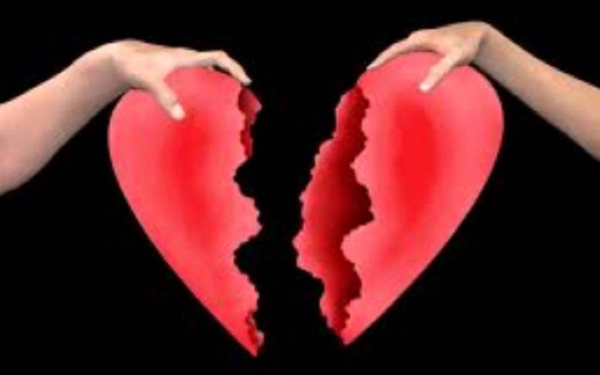 Broken Heart Red Heart Hd Wallpaper : Wallpapers13.Com