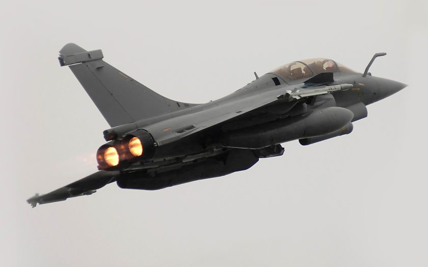 UAE buys record 80 French Rafale jets in $19bn arms deal | Weapons News |  Al Jazeera