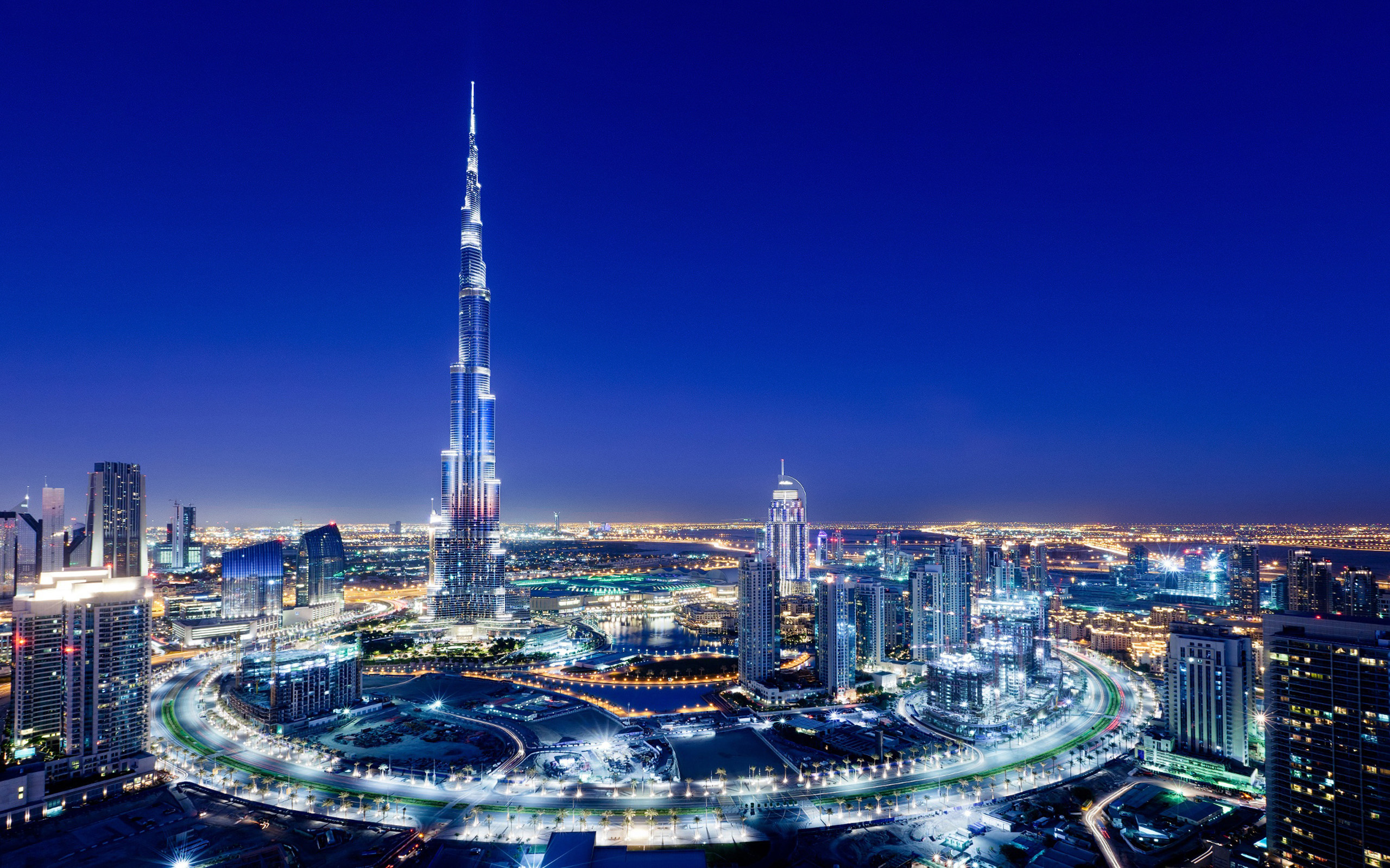 Бурдж халифа город. Бурдж-Халифа Дубай. Башня Бурдж Халифа в Дубае. Небоскрёб в Дубае Бурдж. Бурдб кзалифа.