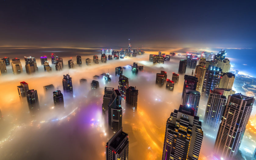 Dubai Night Time City In The Fog Hd Wallpaper : 