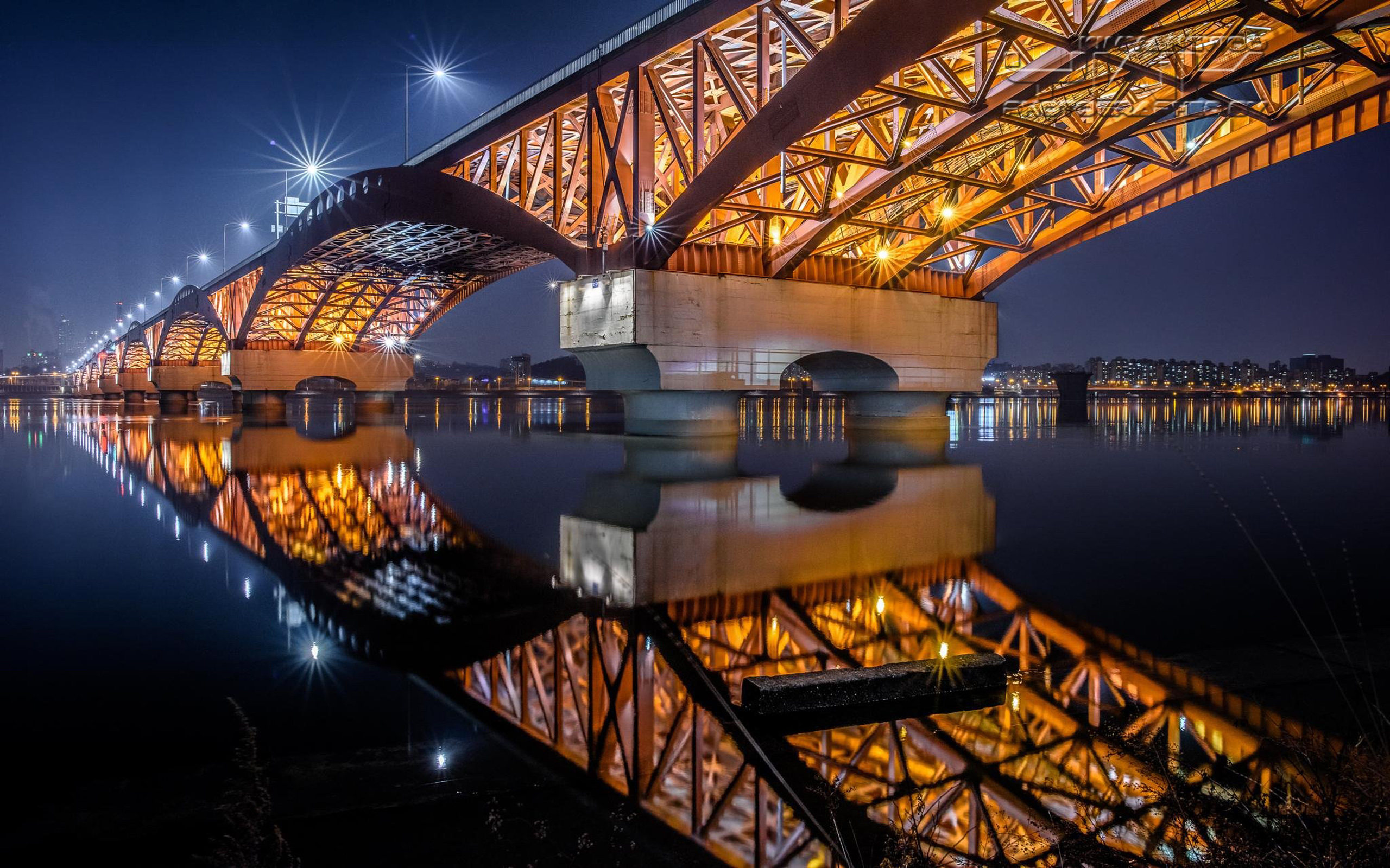 The Seongsu Bridge Is The Bridge On The Han River In Seoul, South Korea