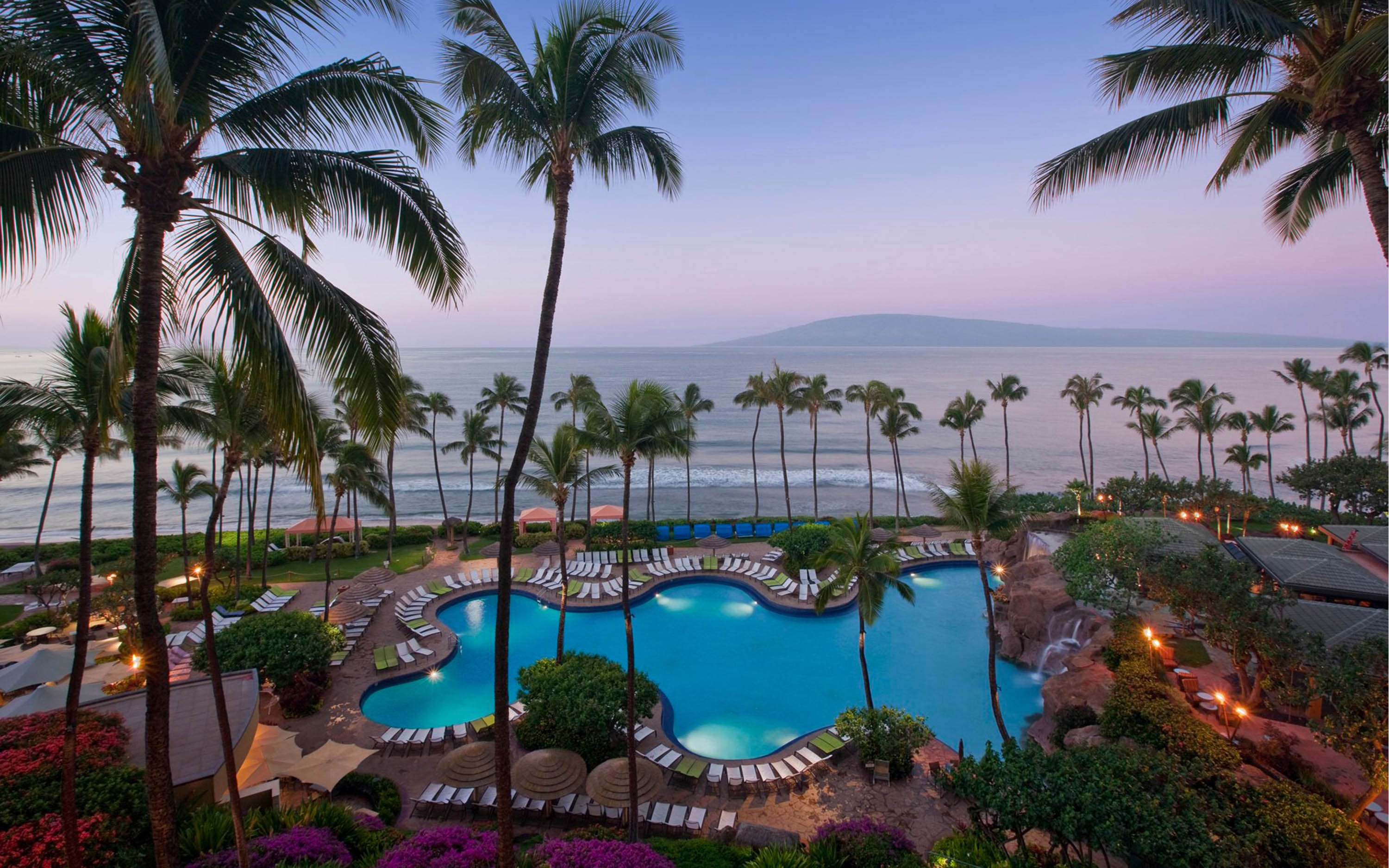 Romantic Places For Leisure Pools, Palm Trees, Beautiful Sandy Beaches,  Hawaii Regency Maui Resort And Spa : 