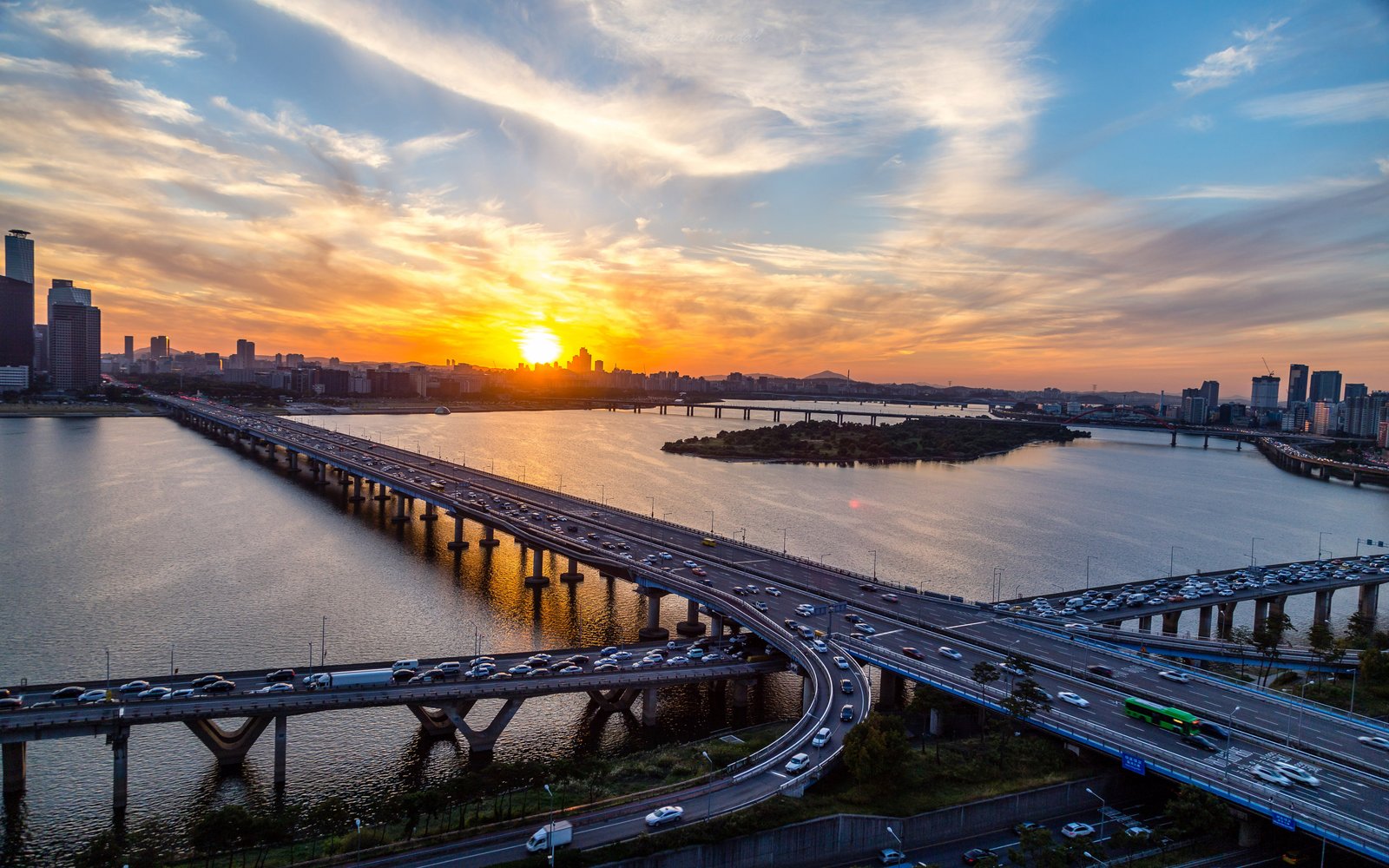 Sunset Seoul Mapo Bridge Of The Han River In South Korea  