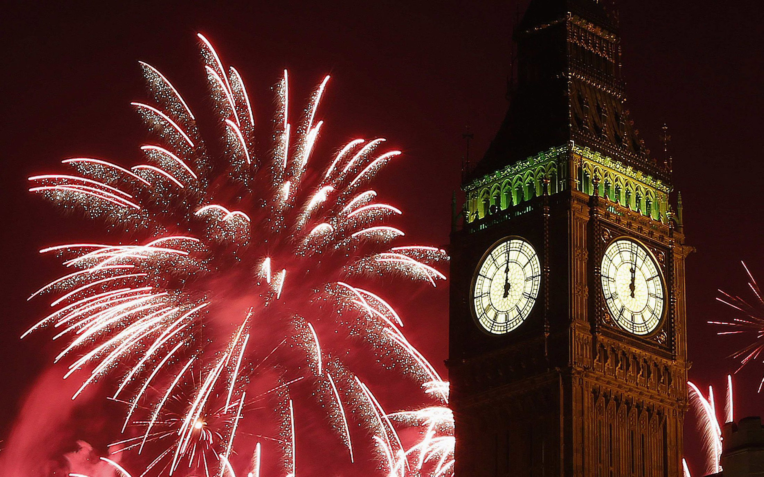 London new year. Новый год в Англии Биг Бен. Биг Бен фейерверк в Лондоне. Англия часы Биг Бен. Часы Биг Бен в Англии новый год.