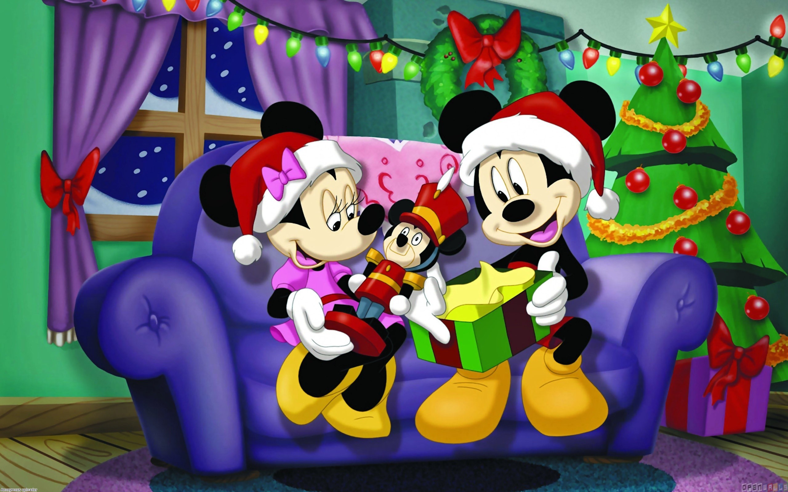 Mickey-Mouse-and-Minnie-Mouse-Christmas gifts-Desktop-Background-2560x1600 : Wallpapers13.com