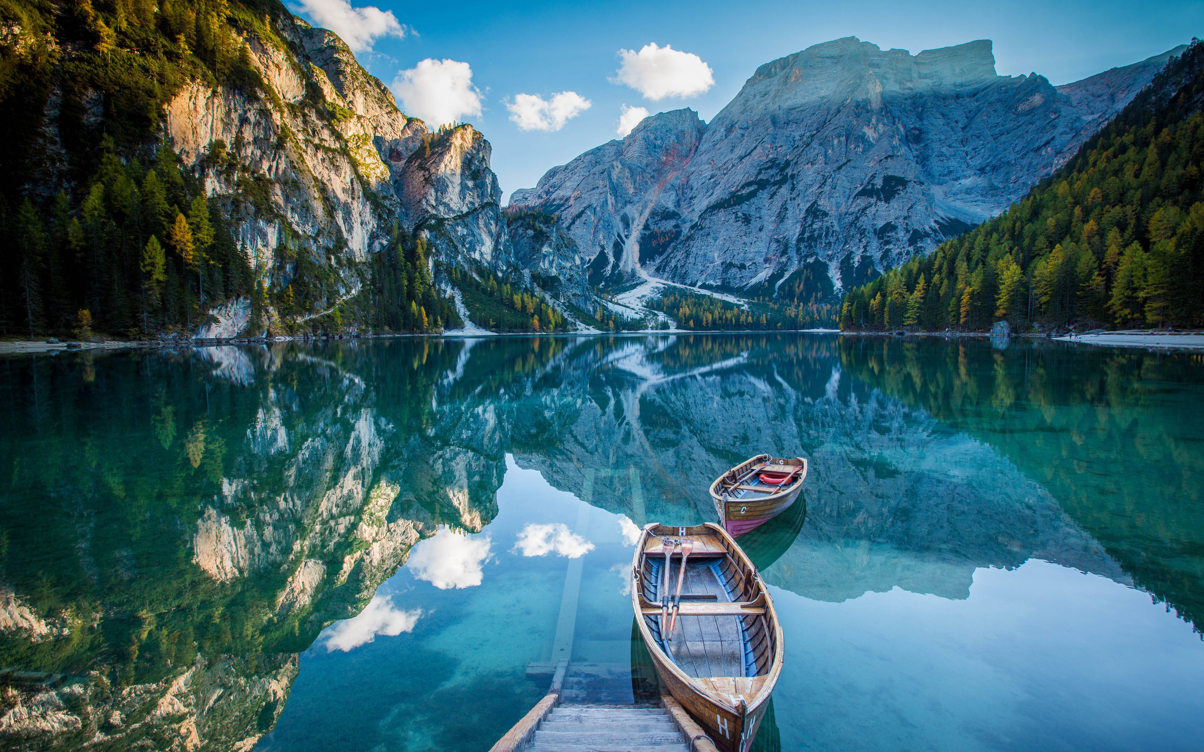 Pragser Wildsee (lago Di Braies) Lake In Italy Lake Boats