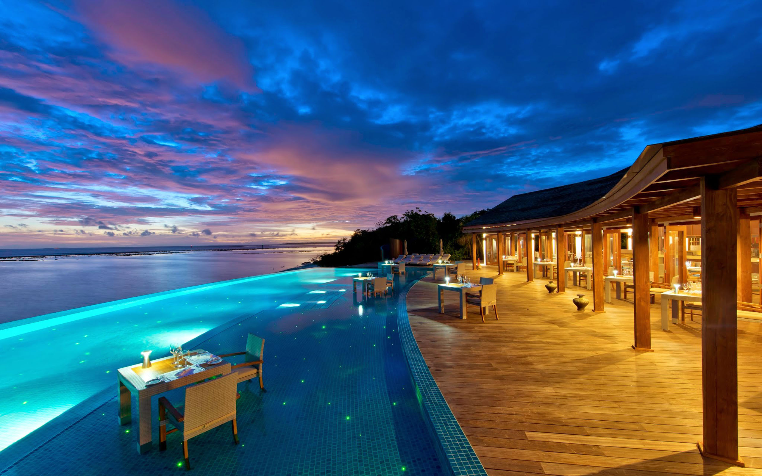 Отдых с видом на море. Мальдивы Hideaway Beach Resort Spa. Сансет Бич Мальдивы. Мальдивы Резорт лакшери. Парадайз Айленд Мальдивы новый бассейн.