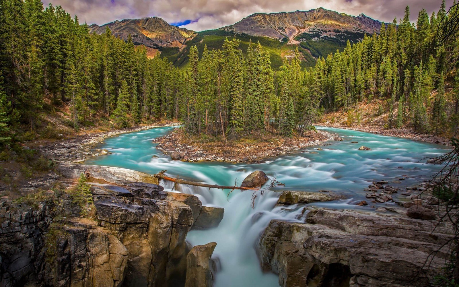 Waterfall In Canada Sunwapta Falls Jasper National Park Alberta Images