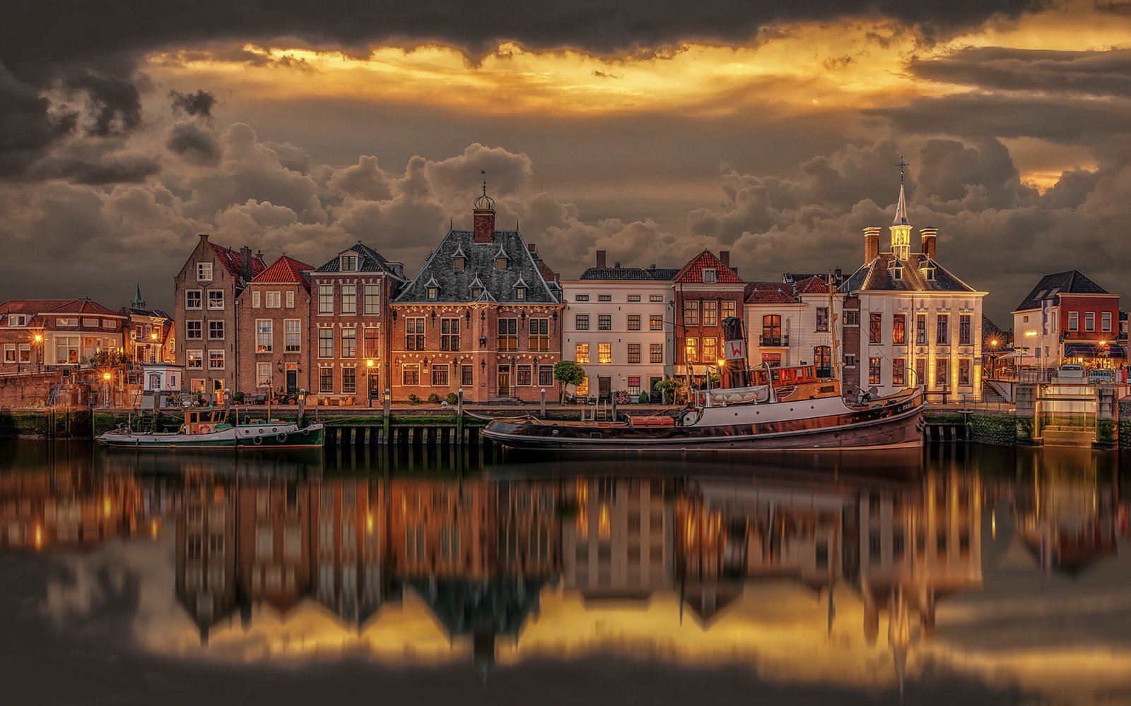 Old Port Of Maasslui Netherlands 4k Ultra Hd Desktop