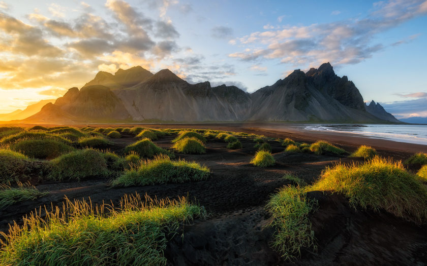 Black Sand Beach In Iceland Sunset Over Vestrahorn Batman Mountain 4k Ultra  Hd Desktop Wallpapers For Computers Laptop Tablet And Mobile Phones  3840x2160 : 