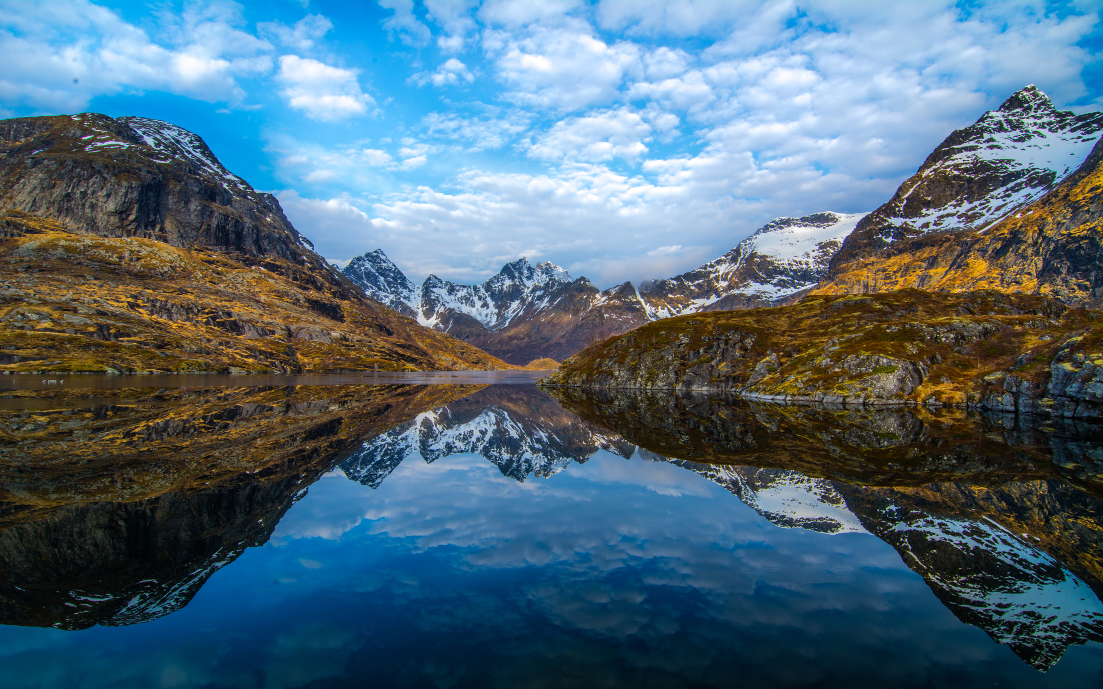 Landscape Nature Mountains Reflection In Water Lofoten Norway Country In  Europe Hd Wallpapers For Mobile Phones Tablet And Laptop 3840x2400 :  
