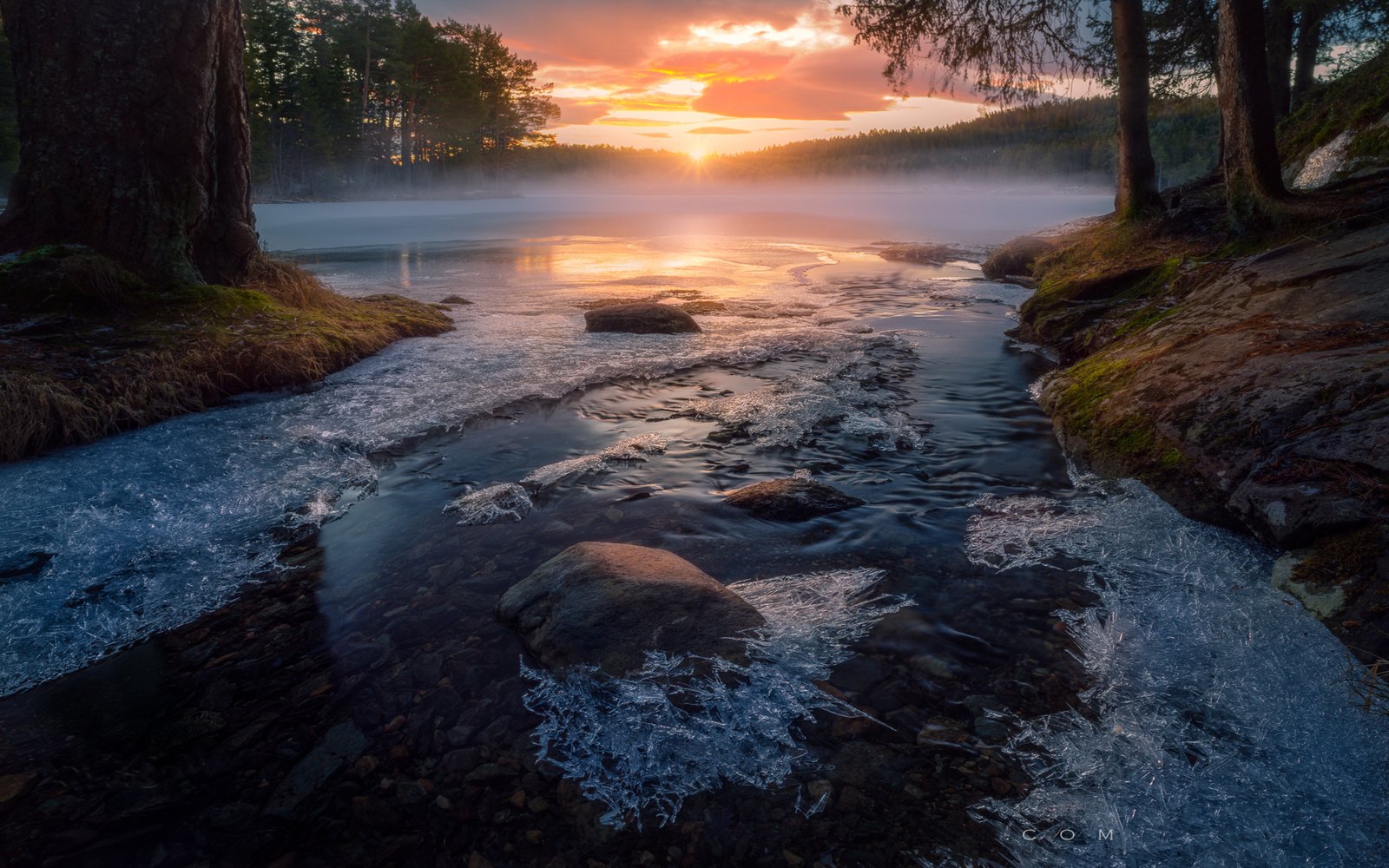 Sunrise First Sun Rays Frozen Creek Trondheim Norway Landscape Nature