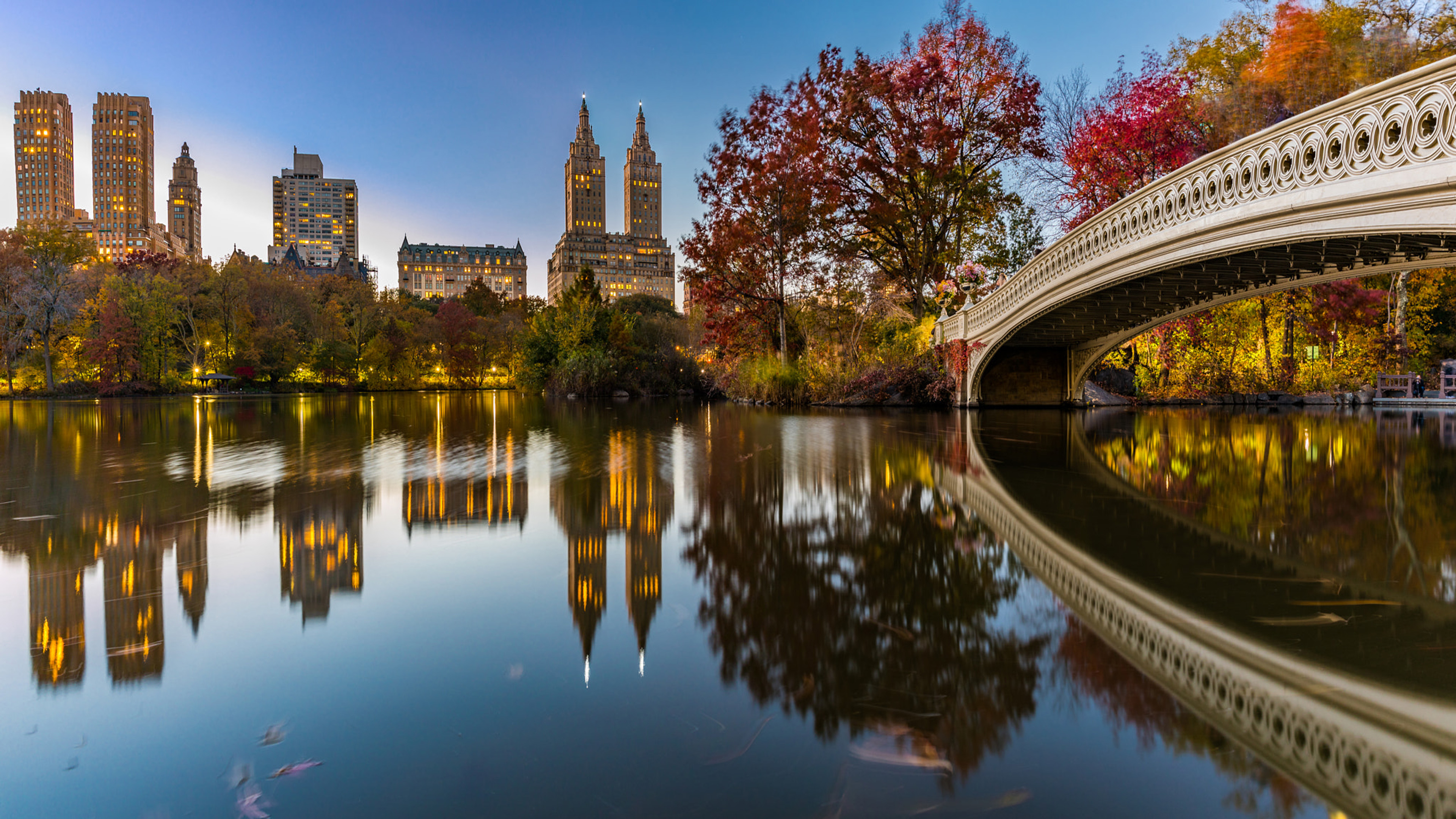Bow Bridge Crossing Over The Lake Central Park New York United States