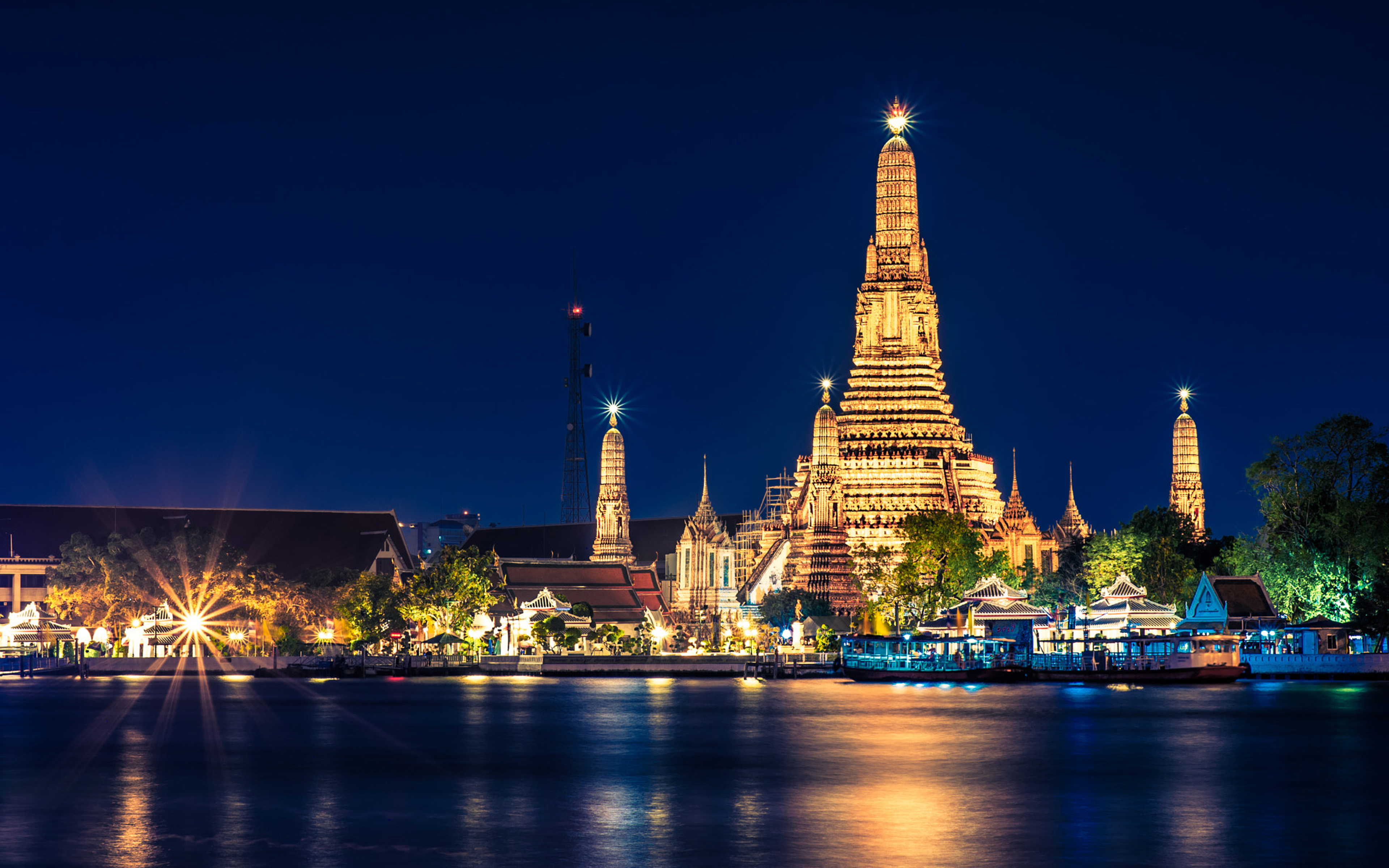Wat Arun Temple And Chao Phraya River во Bangkok Thailand Night Time View  Desktop Hd Wallpaper For Mobile Phones Tablet And Pc : 
