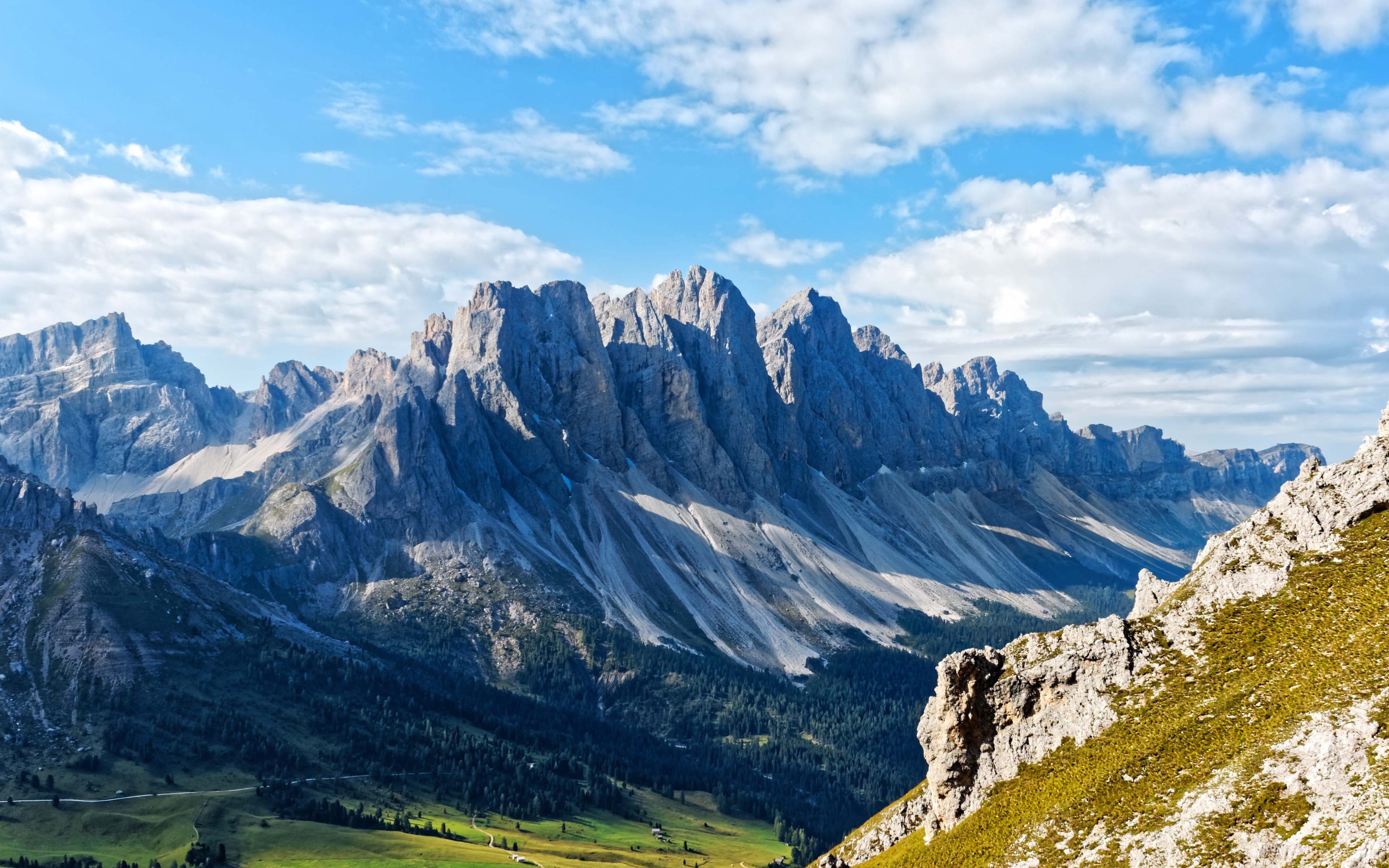 Apennine Mountains Gray Rock Bugs On Glacier Mountains Italy Wallpaper